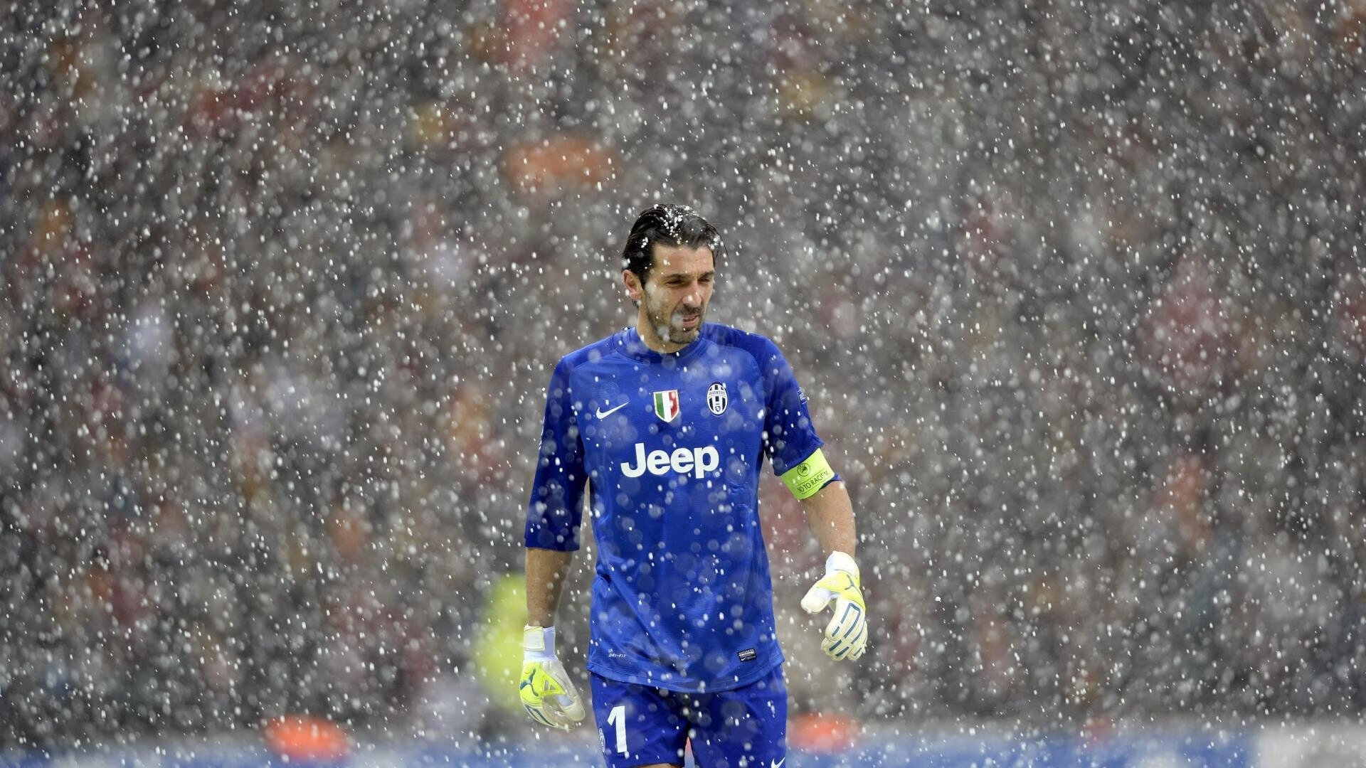 莱万多夫斯基赛事官方发布关键助攻新规，利物浦争议不断！